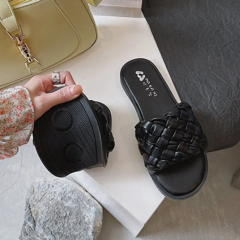 

Slippers Casual Shoes Woman 2021 Shale Female Beach Shallow Pantofle Low Luxury Soft Sabot Rubber Flat New PU Fashion Basic Slid