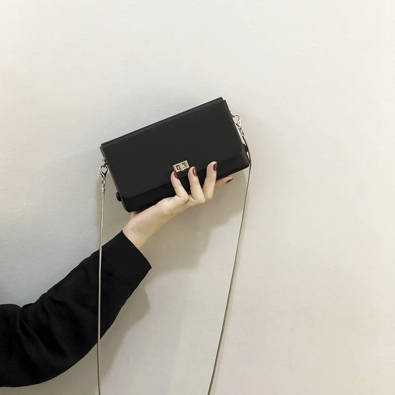 

Women Shoulder Bag Korean Style Solid Color High Quality PU Crossbody Bag Fashion Metal Chain Messenger Bag Simple Female Purse