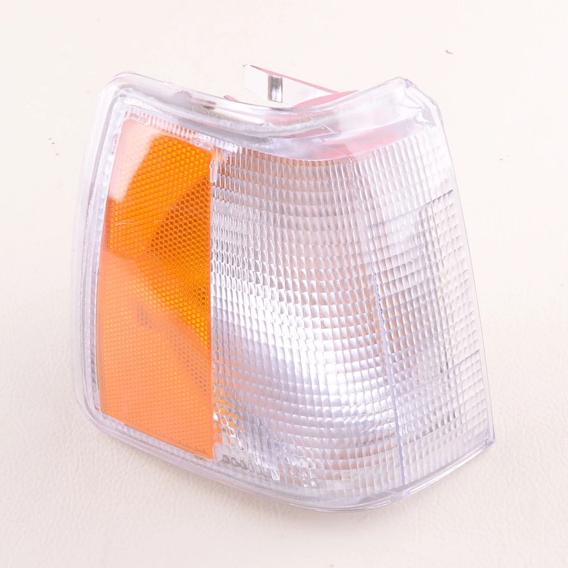 

Крышка углосветильник указателя поворота VO2521105 для правой автомобильной парковочной фары, колпачок для указателя поворота, подходит для ...