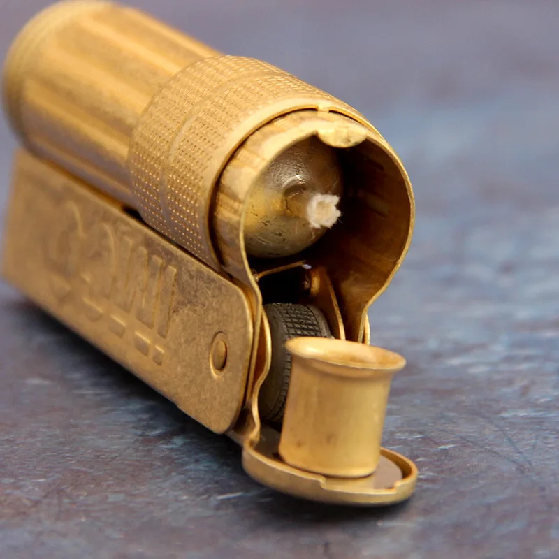 IMCO Austrian brass Kerosene Lighter Windproof Retro Vintage Grinding Wheel smoking gadgets | Дом и сад