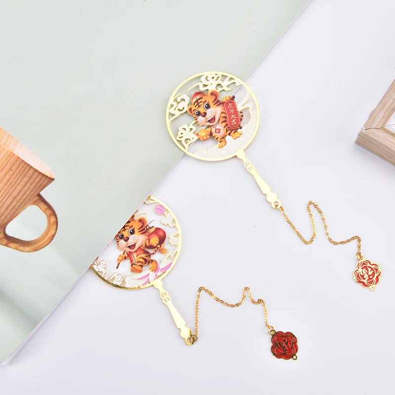 

2022 Year Of The Tiger Mascot Bookmark Metal Pagination Mark Tiger Creative Bookmarks Book Clip Pendants Bookmarks