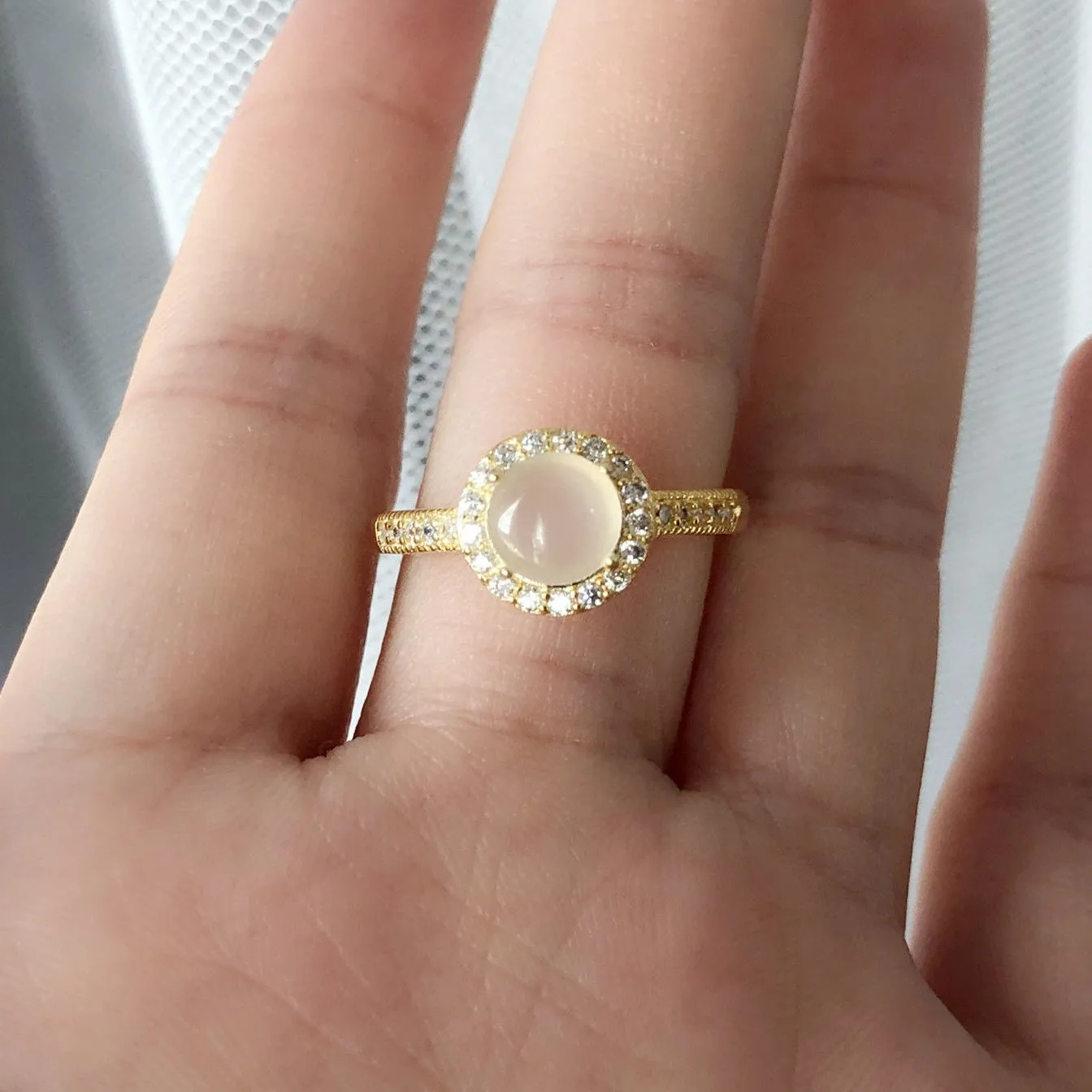 

Fashionable Agete Style High Ice Chalcedony Egg Noodle Ring S925 Sterling Silver Inlaid All-Match Temperament