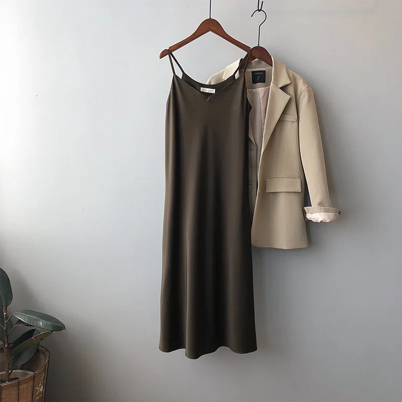 

V-neck Sexy Summer Dress Women Elegant 2021 Sleeveless Plus Size Woman Dress Satin Spaghetti Strap Ladies Dresses Vestidos