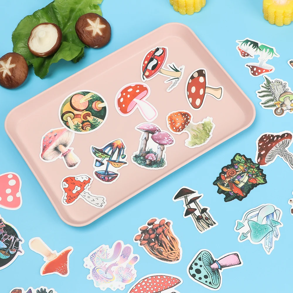 

50PCs/Pack Cute Plant Paper Stickers Cartoon Label for Laptop Skateboard Helmet Luggage Wall DIY Scrapbooking Decor Paintings