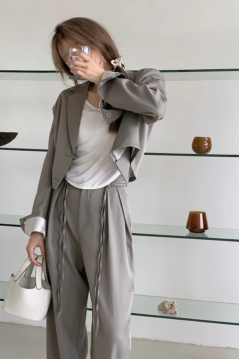 Small sweet cool fried Street long sleeve suit coat women's 2021 autumn new fashion age reducing short top |