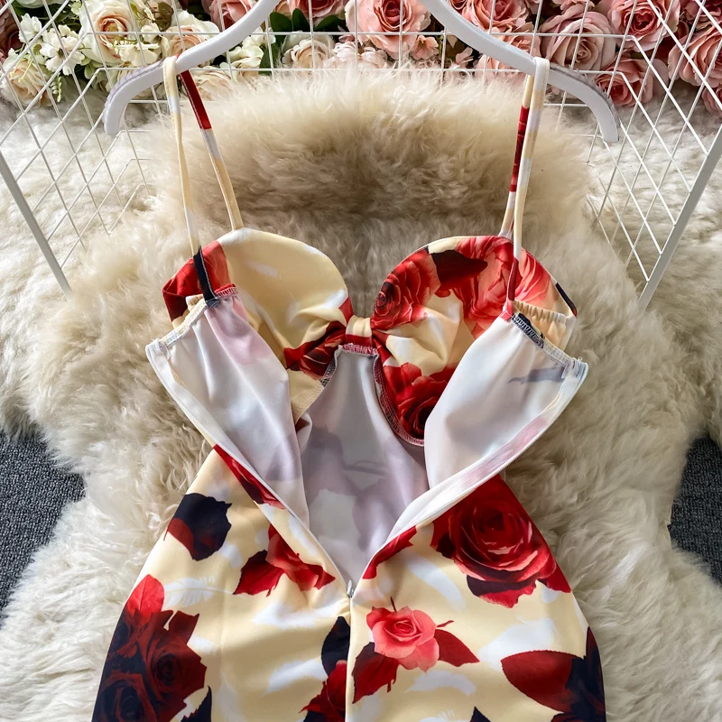 Женское платье на бретельках Young Gee пикантное платье-футляр без бретелек с бантом