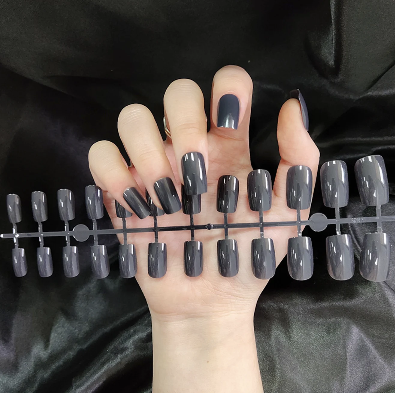 Твердые зеркальные накладные ногти средней длины искусственные искусственное
