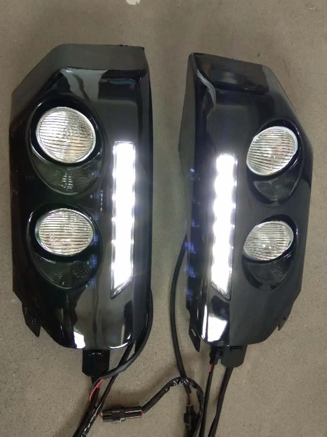 

1Pair Car LED DRL Daytime running light for Toyota Fj Cruiser 2007 2008 2009 2010 2011 2012 2013 2014 fog lamp frame Fog light
