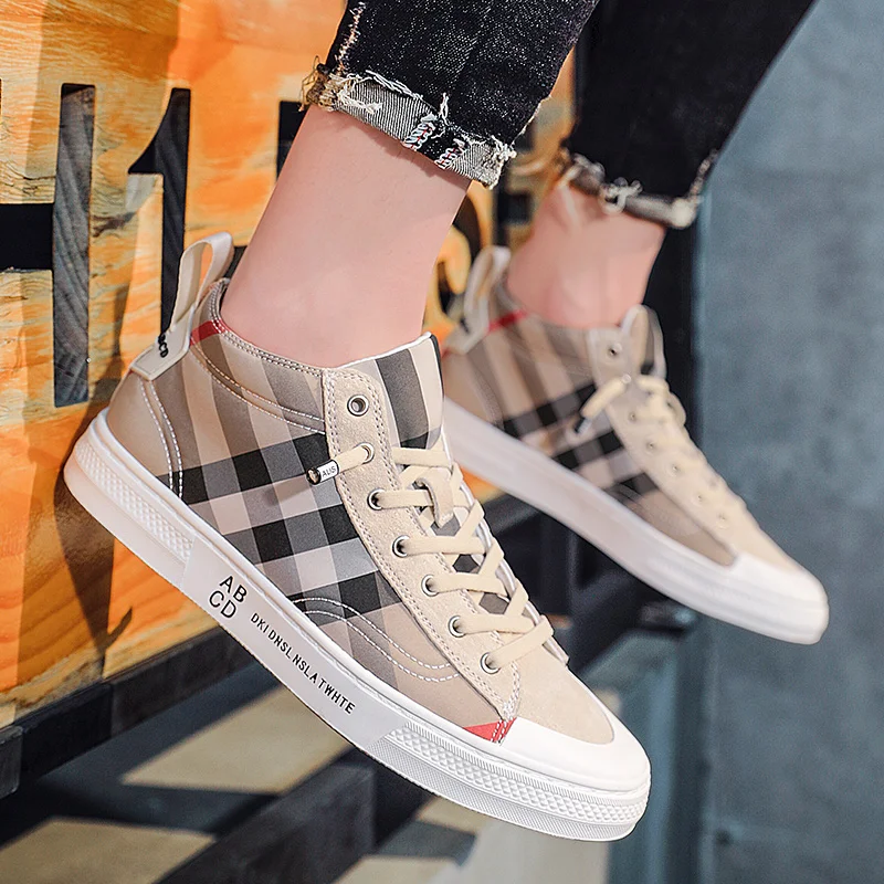 

New men's shoes, casual shoes, fashion outdoor flat shoes, Korean style trendy canvas shoes, mid-top lace-up shoes, all-match
