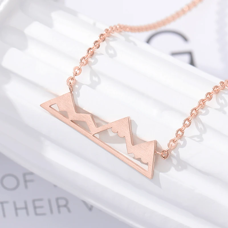 

Fashion Stainless Steel Chokers Chain Snow Mountain Necklaces For Women Geometric Pendant Collar Jewelry Friendship Gifts Bff