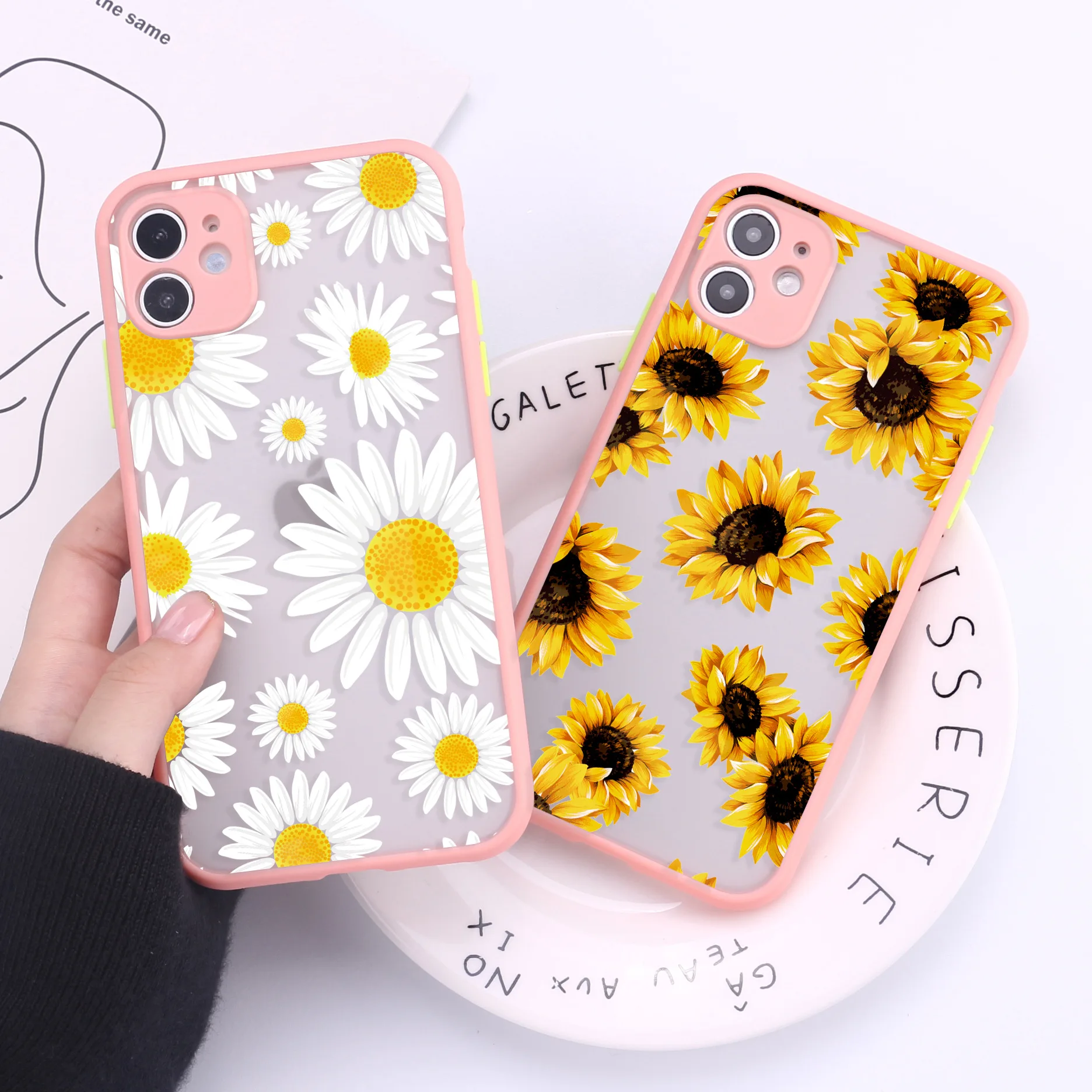 

Pretty Chrysanthemum Phone Case for iPhone 12 Mini 11 Pro X XS Max XR 8 7 6 6s Plus Hard Matte Back Cover Fundas