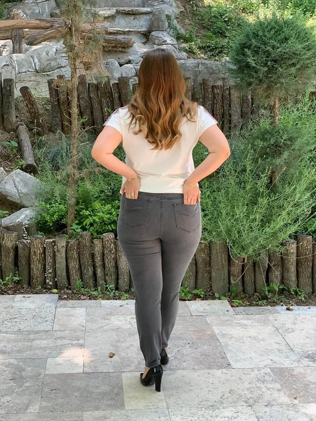 

Women Large Size Denim Pants Gray-1824 456051376
