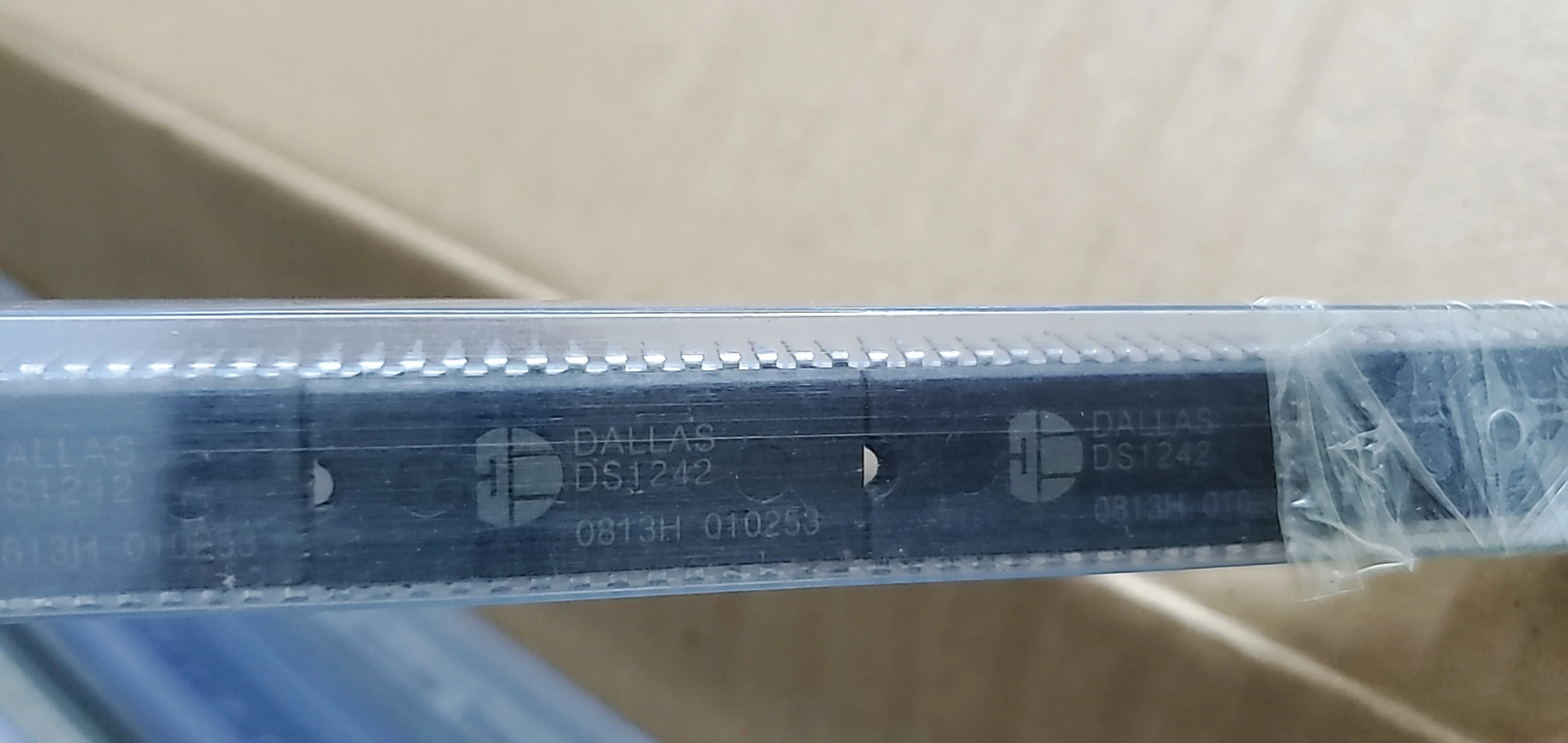 

DS1242 DIP28 Integrated Circuits Chips Semiconductor Dallas