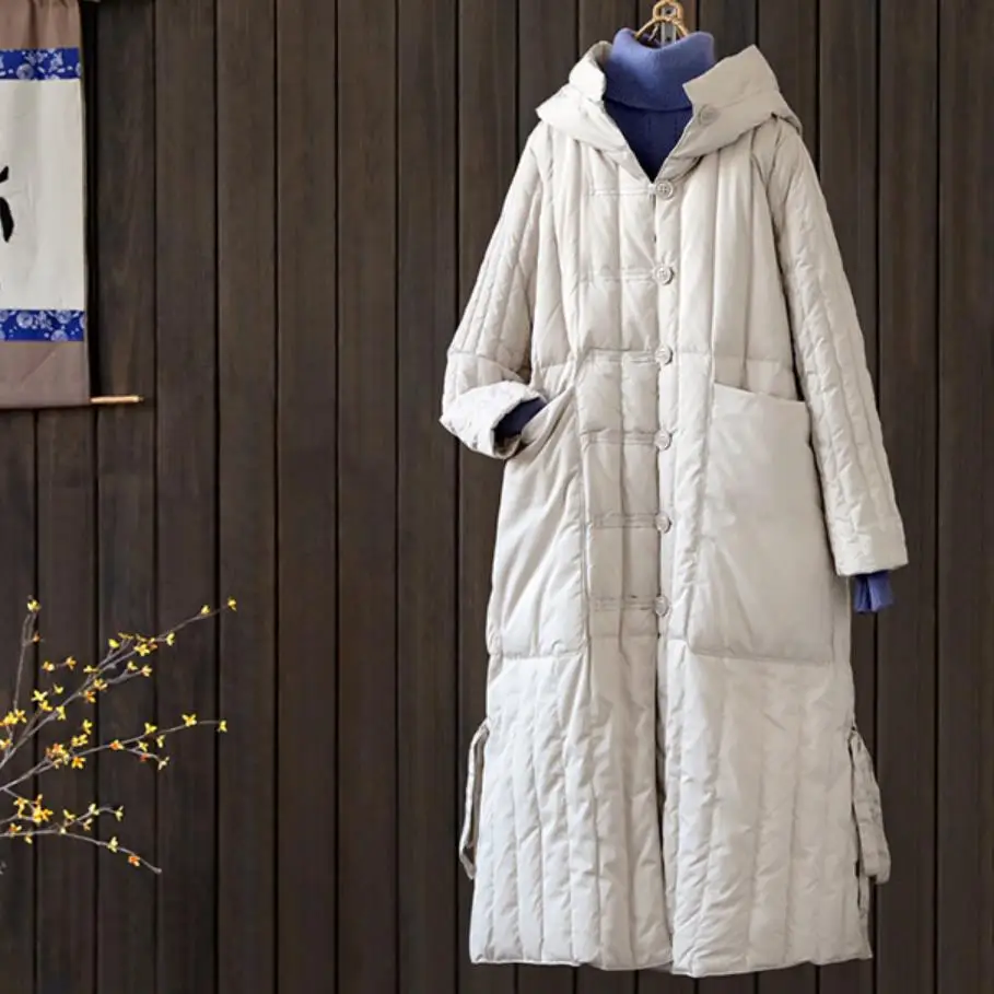 Женская куртка с капюшоном зимняя винтажная на белом утином пуху свободная