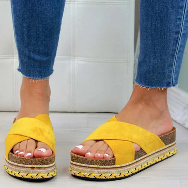 Летние пляжные женские сандалии на толстой подошве в народном стиле женская