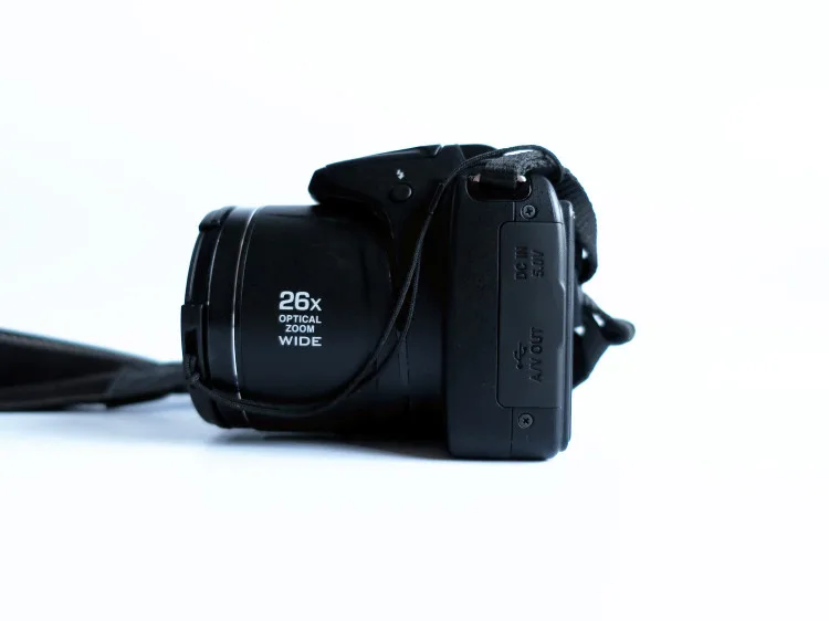 Цифровая камера Nikon COOLPIX L320 16 1 МП с цифровым CCD датчиком изображения 26x оптическим
