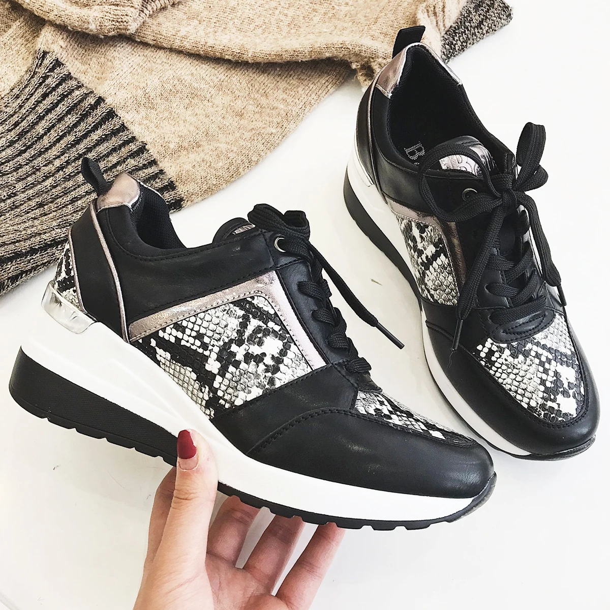 

Women Leopard Sneakers Spring Platform Wedges Ladies Shoes Fashion Snake Pattern women Casual shoes
