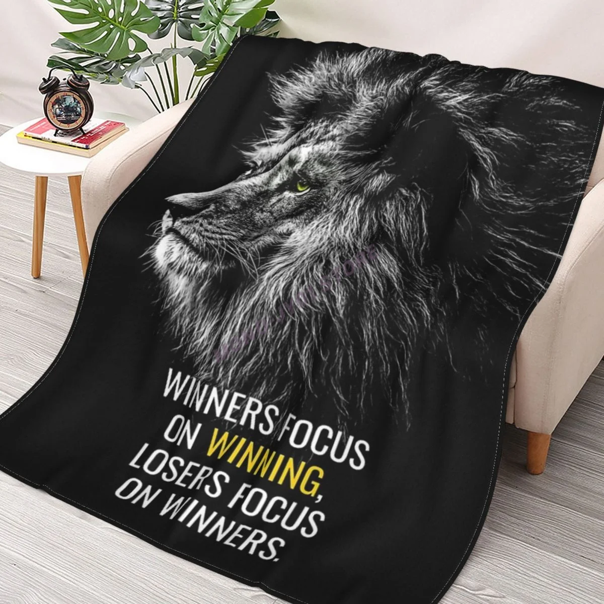 

Animal Motivation - Winners Focus On Winning Throw Blanket Sherpa Blanket cover Bedding soft Blankets