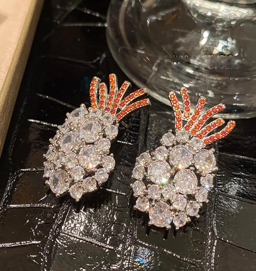 

Simple super flash zircon fruit pineapple earrings exaggerated unique design new lovely girl fresh summer stud earring