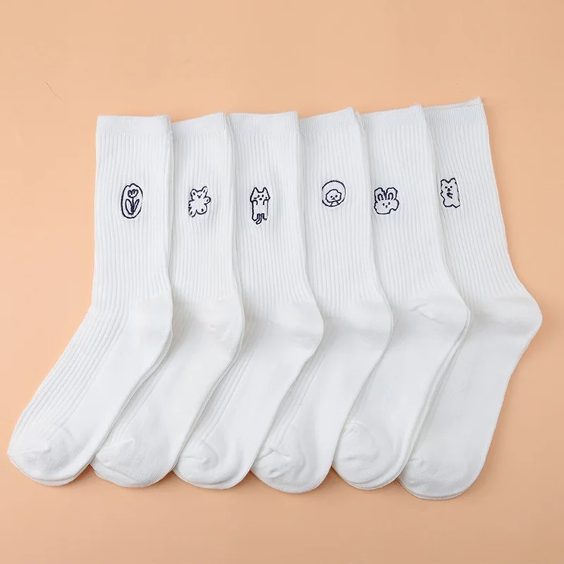 

embroidery Women Sock Solid color Ladies Socks Fashion High Quality Animal Cotton Sox Comfortable Autumn Winter chaussette homme