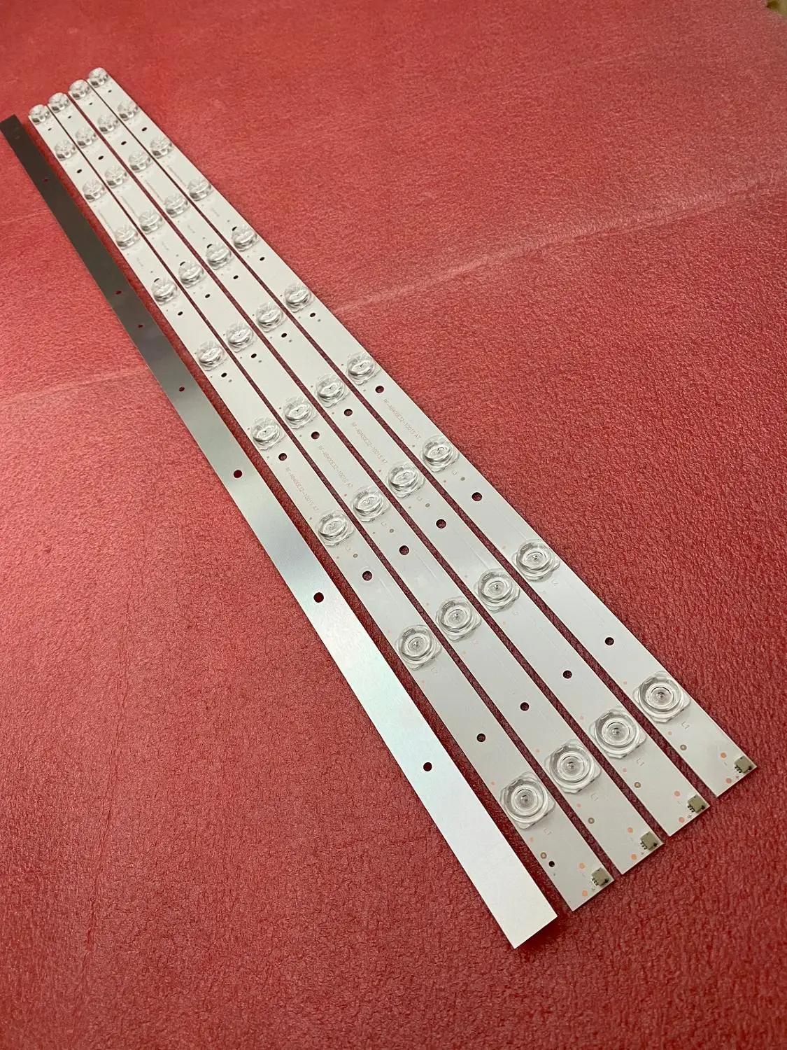 Новинка 20 шт./лот 10LED 777 мм Светодиодная лента для подсветки Hitachi LE40S508 C400F13-E2-C(G2) Φ A7 |