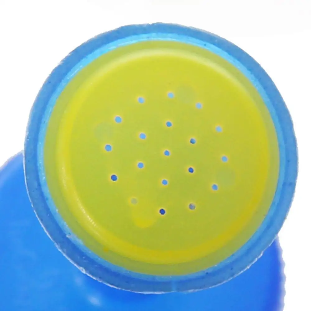 Разбрызгиватель воды цвет случайный пластиковая крышка бутылки разбрызгиватель