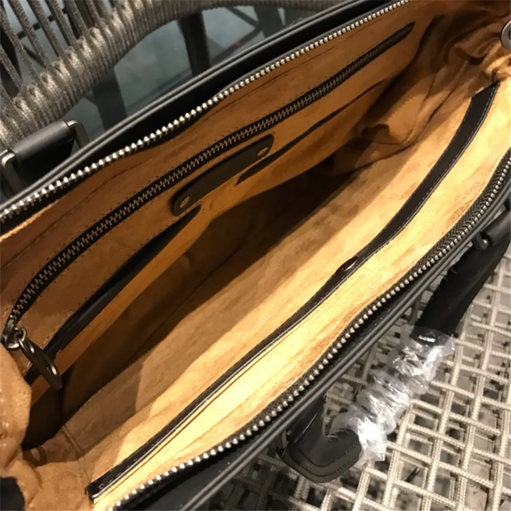 

2021 new leather large capacity computer bag fashion briefcase men's handbag