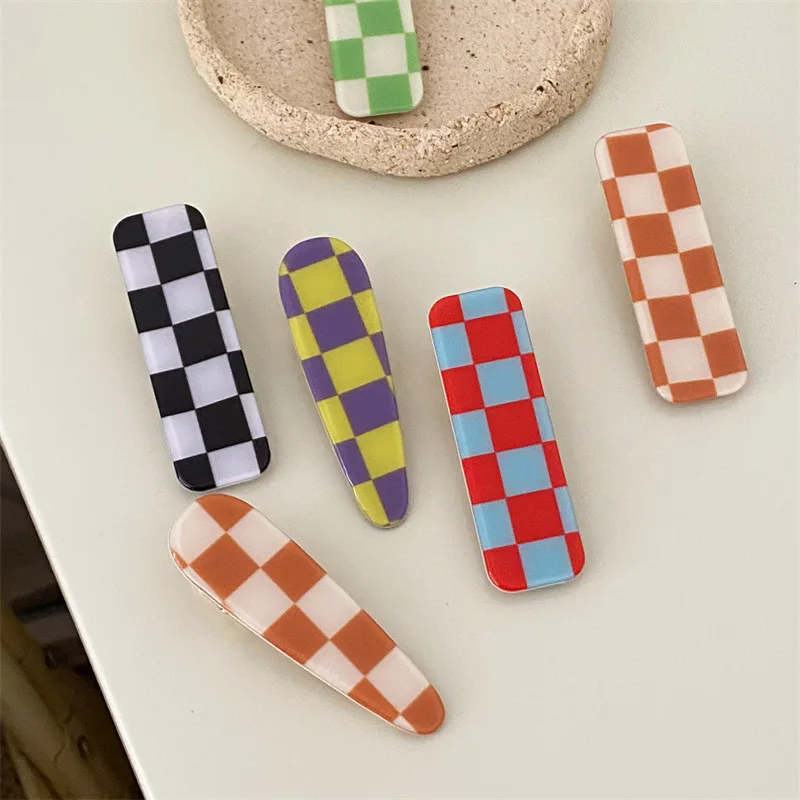 Заколка для волос женская прямоугольная в клетку шахматную ярких цветов 2021 |