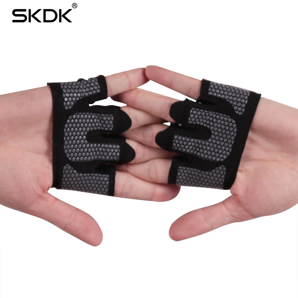 Нескользящие спортивные перчатки SKDK дышащие с открытыми пальцами для фитнеса