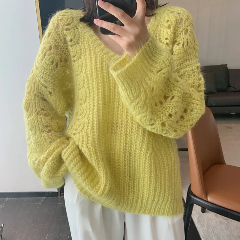 

RUGOD Women 's Sweater Korean Mohair Wool Solid Color V-neck Long Sleeve Hollow Loose Stright Pullover Jumpers 2021 Winter
