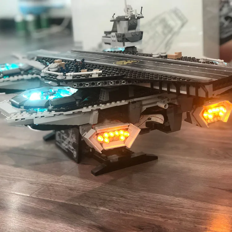 07043 Супер Герои серии щит Helicarrier со светом Мстители Строительные кирпичи игрушки 3057 шт совместимы с 76042 подарки