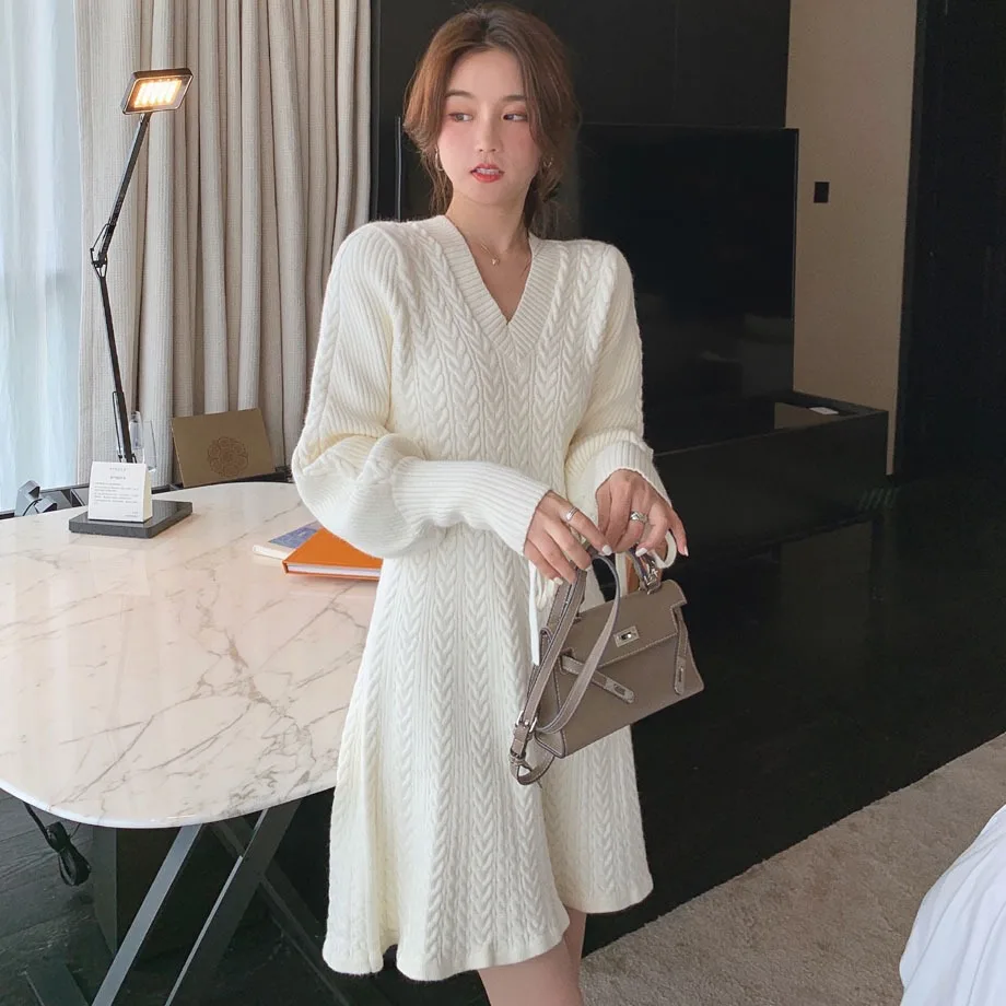 

2021 Autumn and Winter New First Love Wind First Snow Knit V-collar Long-sleeve Dress with Temperament Base Skirt Female