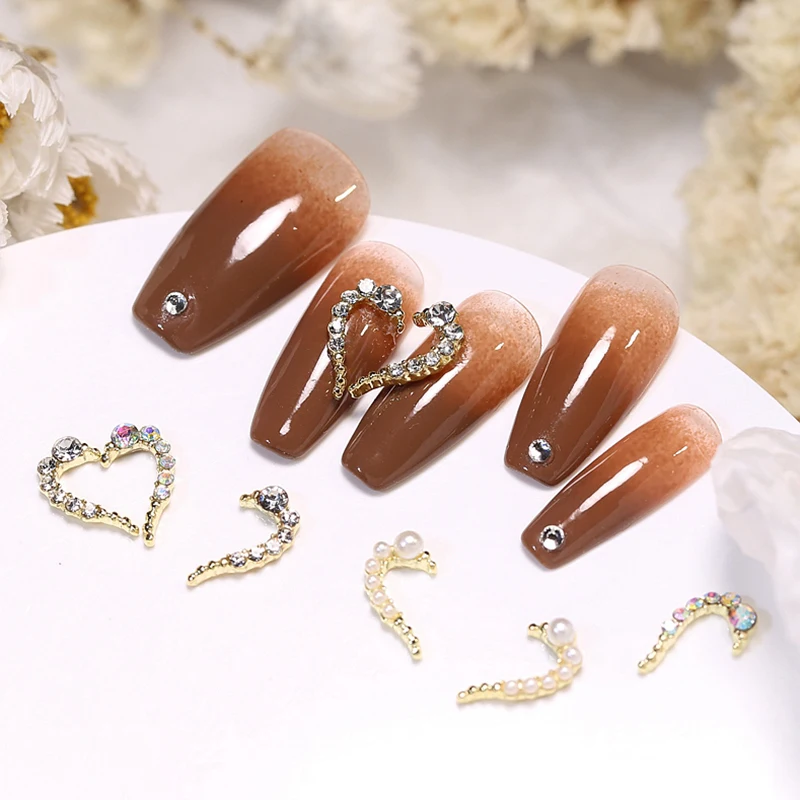 

10Pcs Zircon Half Heart Nail Art Charms 3D Clear/AB Rhinestones Pearl Luxury Metal Alloy Nail Decoration Manicure Accessories1Ba