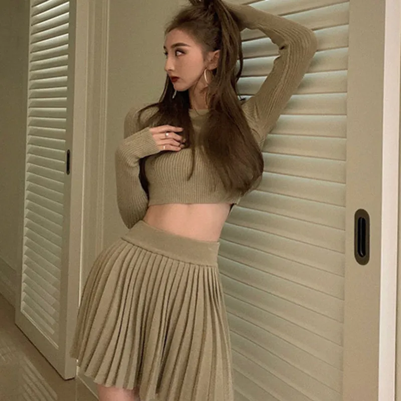 

Knitted Skirt Sets Women Green Long Sleeve Slim Crop Pullover Pleated Mini Skirt 2021 Fall Mujer 2 Piece Sets