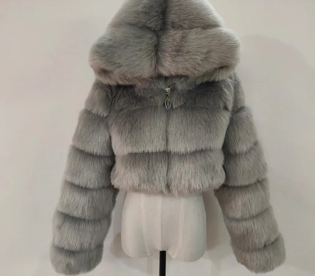 

2021 new fashion ladies winter faux fur coat warm and cold jacket, short long-sleeved fox fur