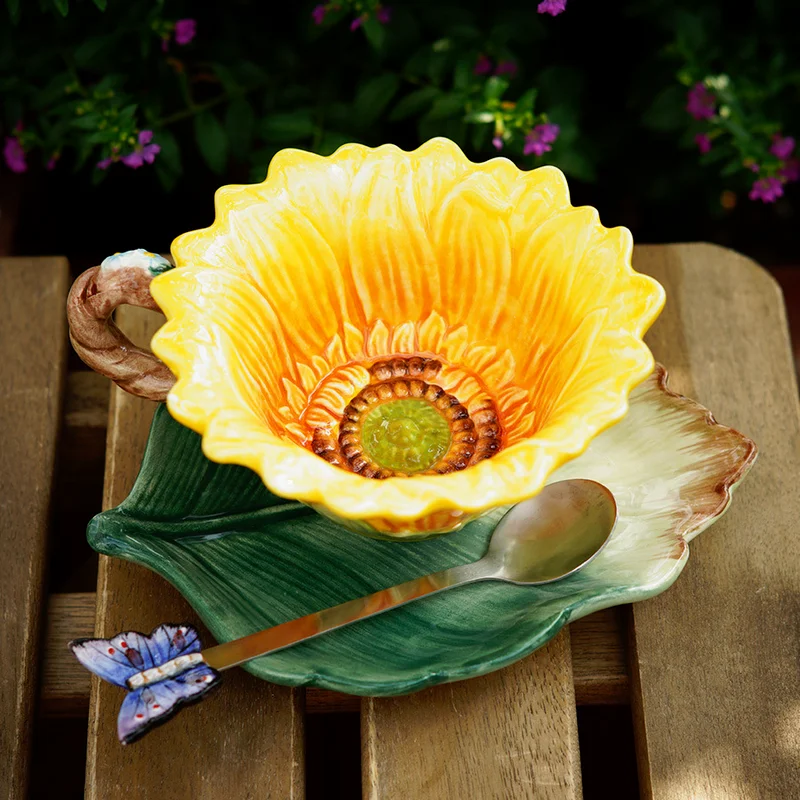

European Luxury Flower Ceramic Afternoon Tea Coffee Cup and Saucer Set Elegant French Black Tea Cup Dessert Saucer Coffee Spoon
