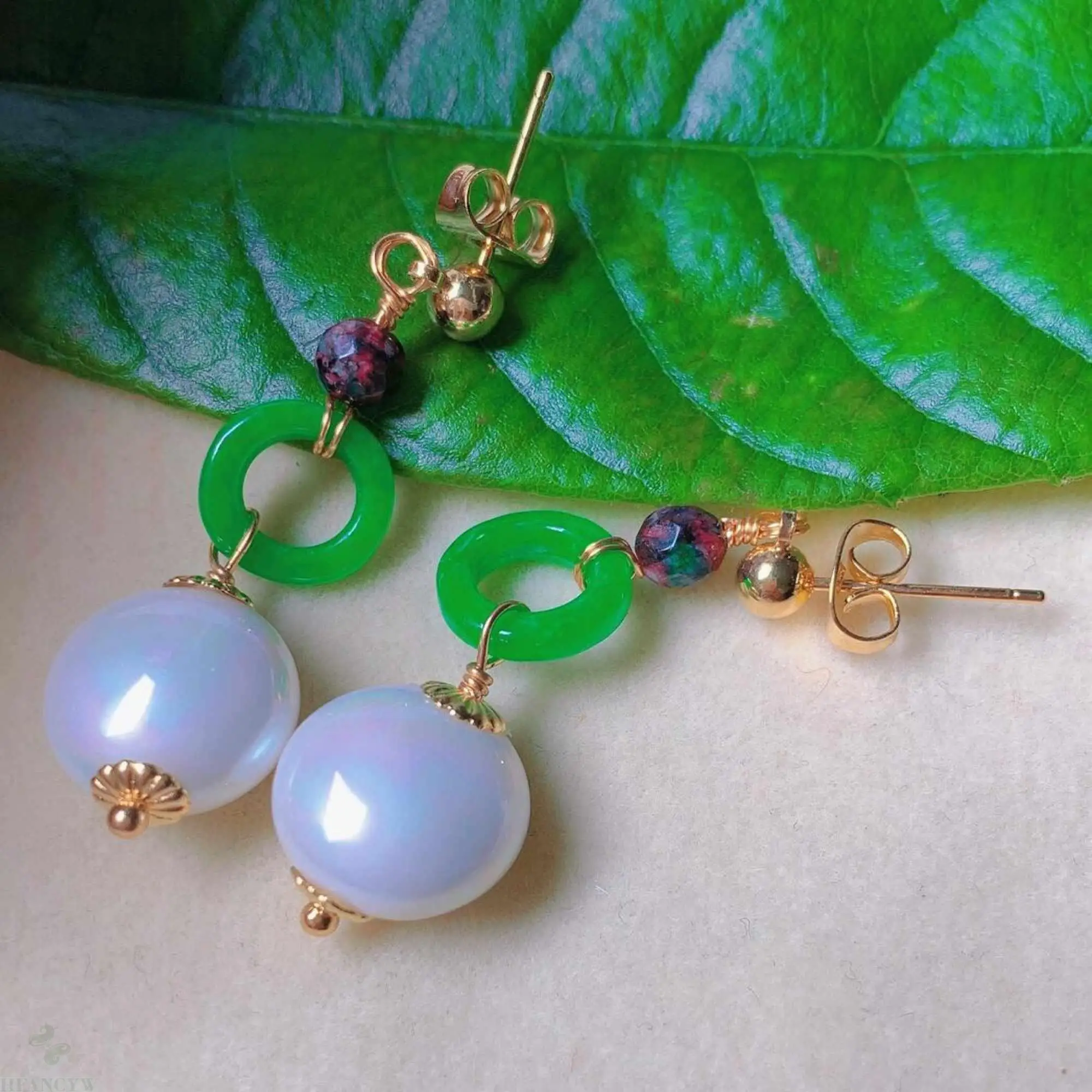 

Fashion shell Pearl Jadeite eardrop 18k gold Earrings Party Ear stud Cultured Christmas Hook Easter Jewelry Holiday gifts