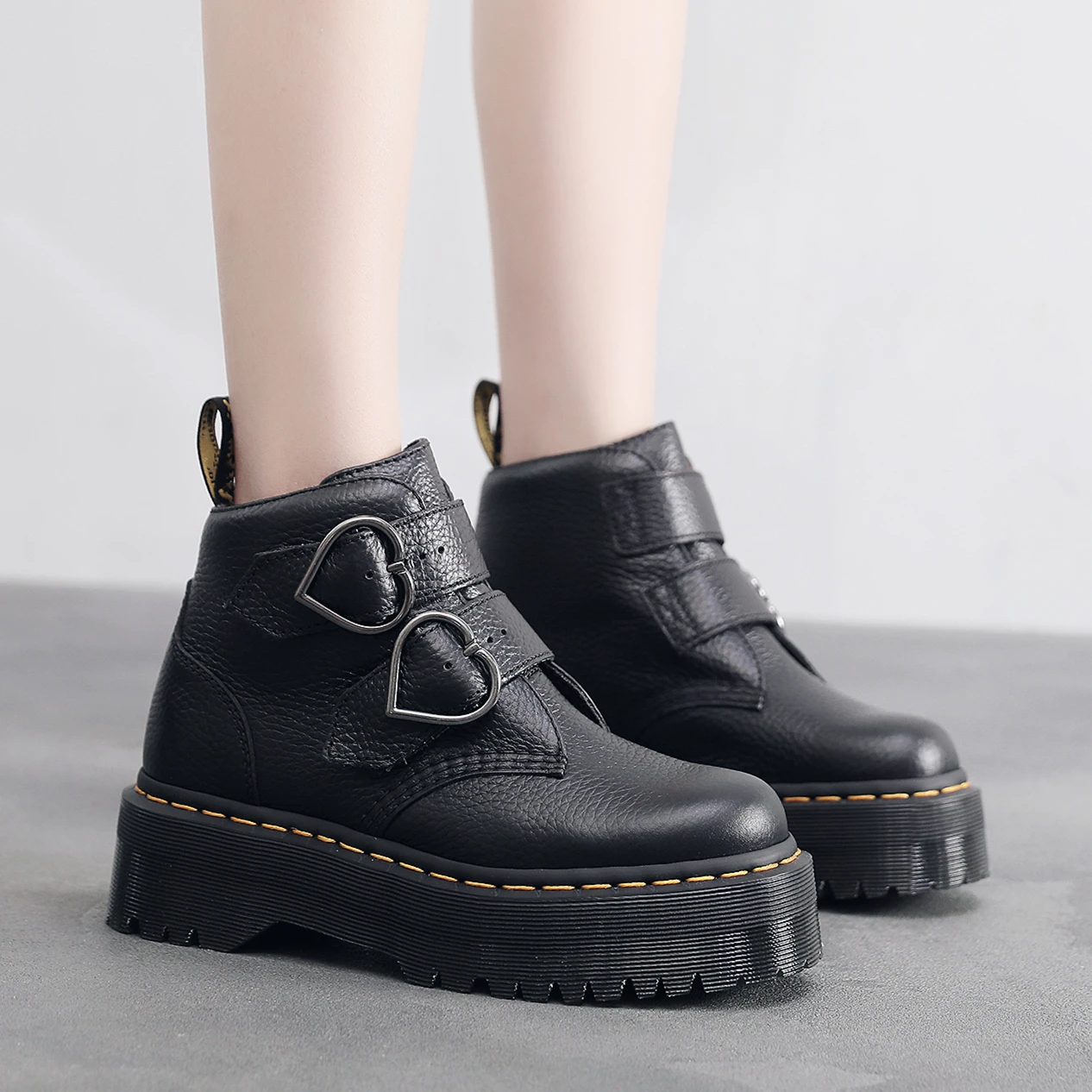 

Size35-41 Chunky Motorcycle Boots For Women Winter 2021 Fashion Round Toe Lace-up Combat Boots Ladies Shoes