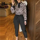 Комплект из топа с принтом гепарда и брюк с карманами