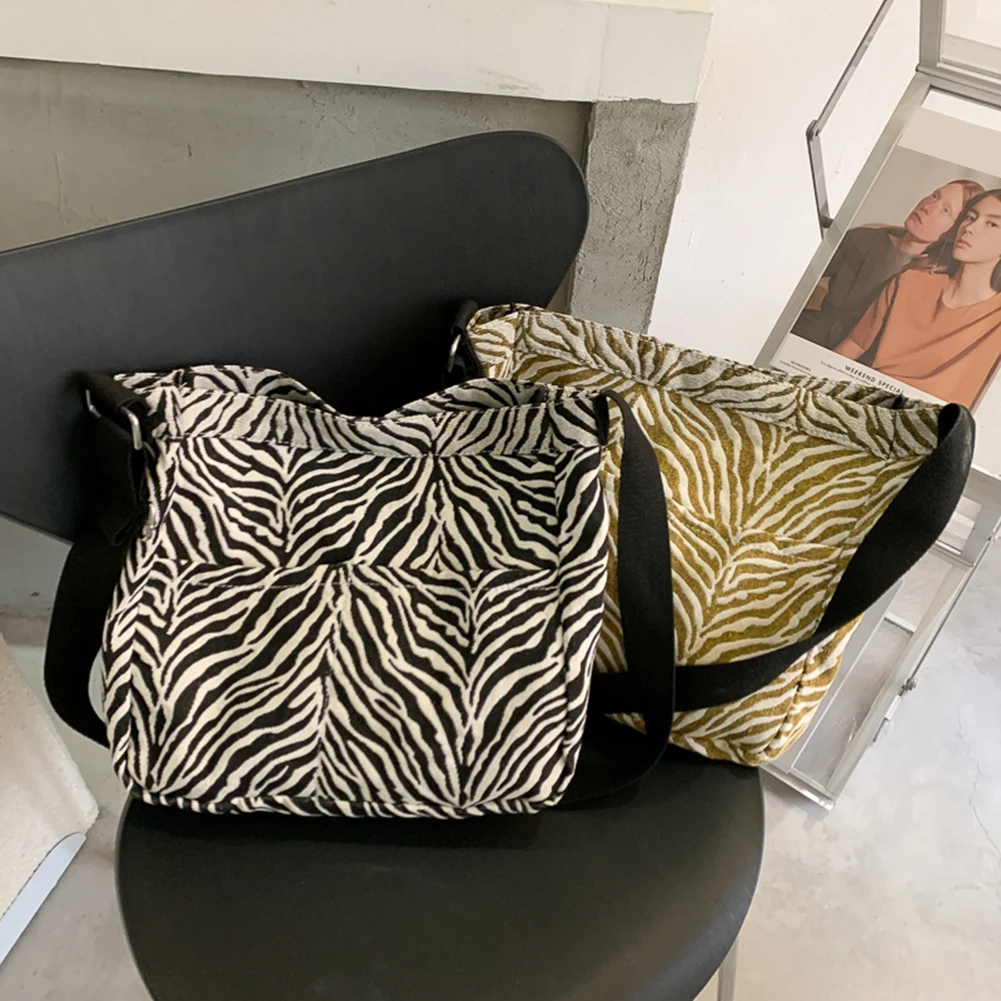 

Simply Crossbody Bags Lady Chain Travel Small Handbags Zebra Printed Canvas Shoulder Messenger Bag for Women 2020