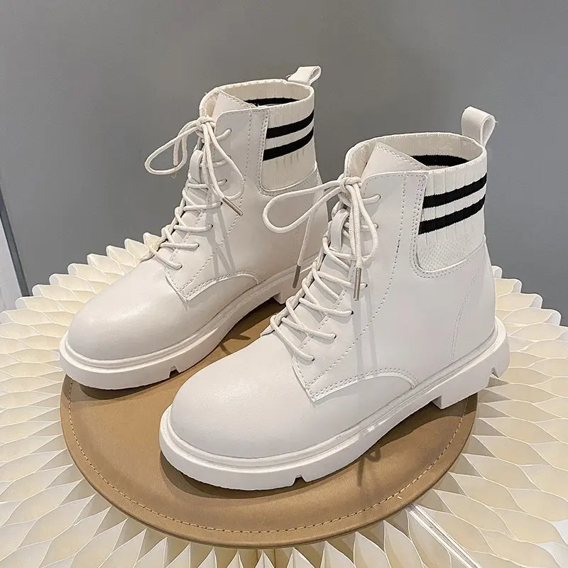 

2021 Autumn Fashion Lady Martin Boots Round Toe Lace-up Women's Low Heel Naked Boots Fashion Motorcycle Boots Flat Casual Shoes