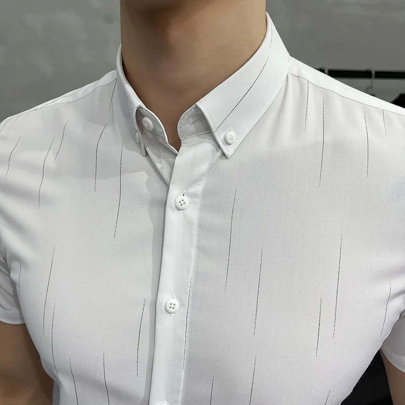 

2021 new summer men's Short Sleeve Shirt casual slim Korean printed meteor Stripe Men's shirt
