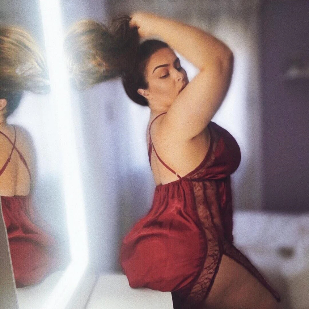 

Fashion Women's Sleeveless V-neck Backless Hollow Lace Sexy Lingerie Nightdress L-5XL