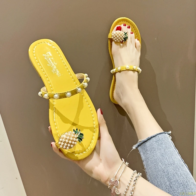 

2020 new women's pineapple sandals and slippers fashion beach shoes outdoor wild pearl women's shoes outside wearing slippers