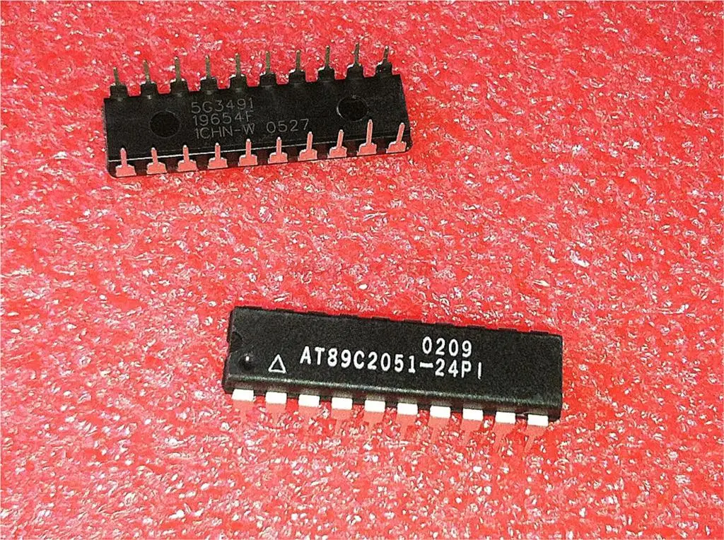 1 шт./лот AT89C2051-24PU AT89C2051-24PI MCU 8 8051 2K вспышка DIP-20 AT89C2051 24PU на