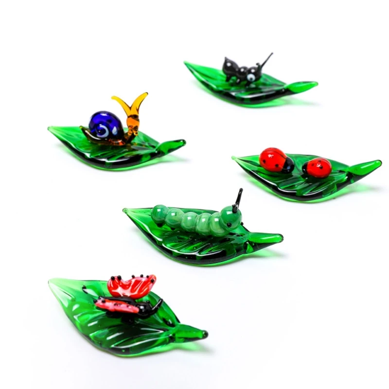 

E9LA Mini Insect Ornament Green Leaf Butterfly Snail Miniature Figurine Desktop Decor for Home Bedroom Dormitory Office Desk