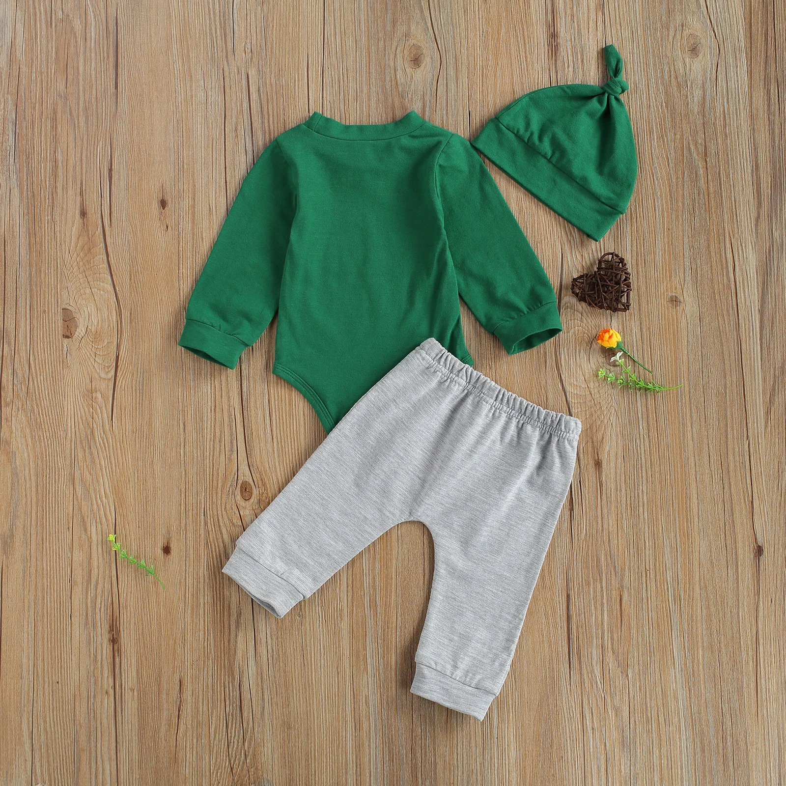 

2021 0-18M St. Patrick's Day Infant Baby Boy Clothing Letter Print Long Sleeve Green Romper Top+Clover Harem Pants+Hat 3pcs Set