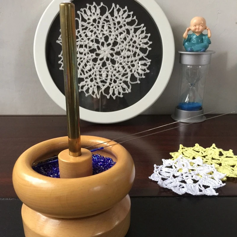 

Wooden Bead Spinner Loader Bowl String Seed Beads Chain Tool Jewelry Making Device with 4 Needles Set for Beads and Jewelry Lett