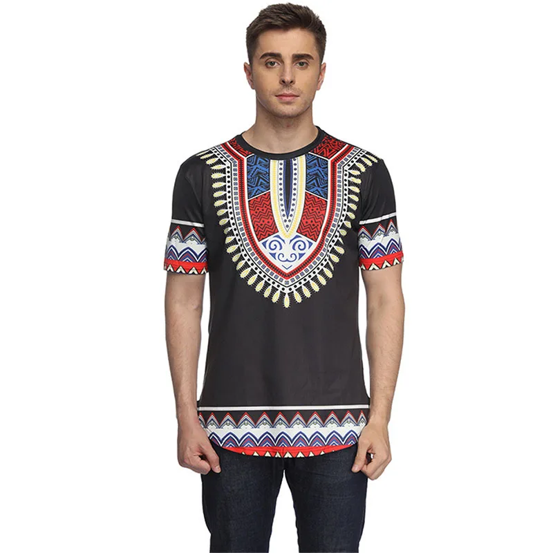 С круглым вырезом в комплект входят длинная футболка с закругленным краем для