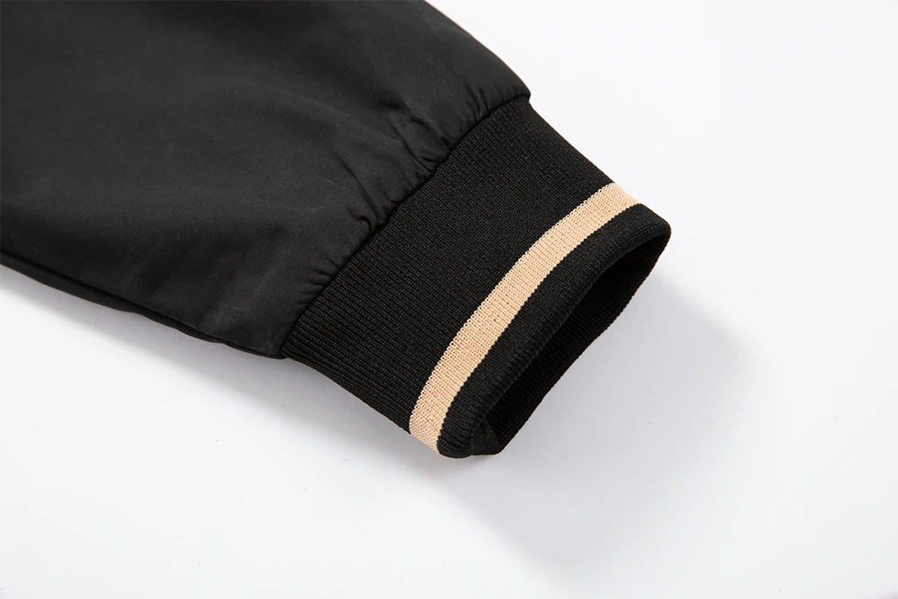 

Casual Men Bomber Jacket Spring Autumn Outerwear Zipper Coat 2021 New Men Windbreaker Jackets Breathable Thin Male Outfits